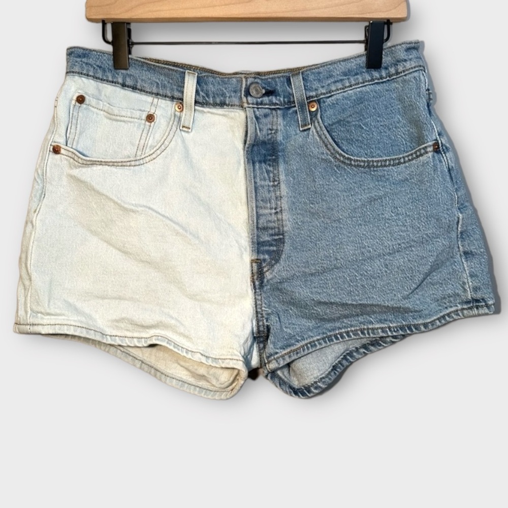 Levi’s 501 Jean Shorts Colorblock Two Tone Denim Red Tab Womens Size 31